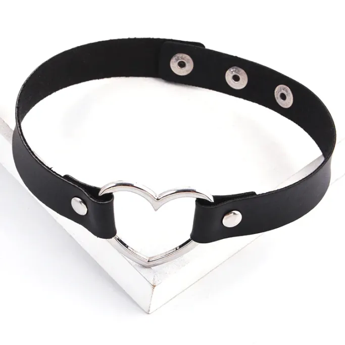 Gothic Collars Black Gothic Heart Choker
