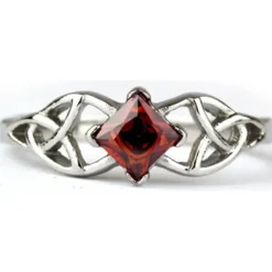 Echt etNox Celtic Crystal Zirconia Ring Red