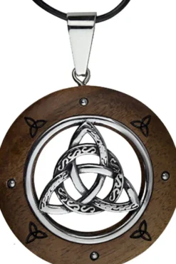 Echt etNox Celtic Knot Pendant