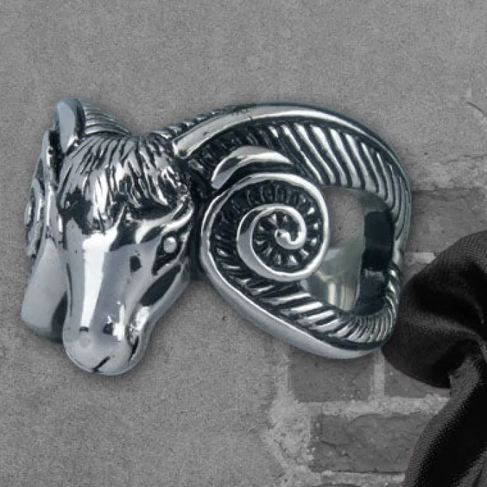 Echt etNox Rams Head Ring