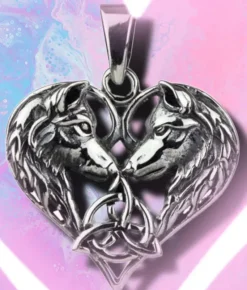 Echt etNox Wolf Heart Silver Pendant