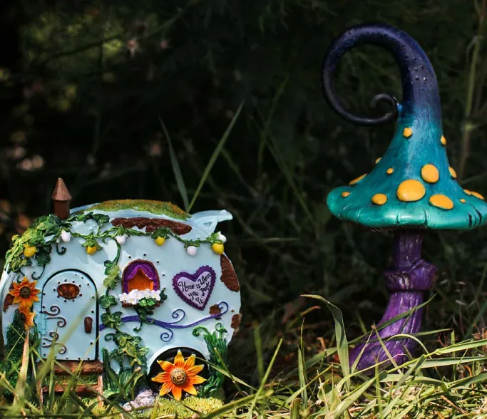 Nemesis Now Foolish Fizzy Whizz Fairy Village Mushroom