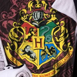 Nemesis Now Harry Potter Hogwarts Crest Throw