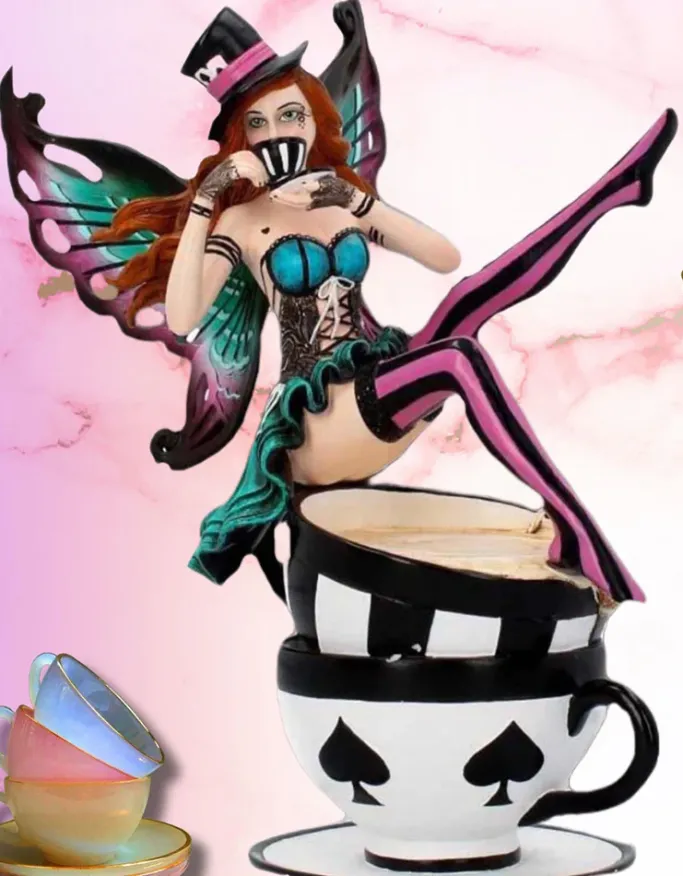 Nemesis Now Hatter 16cm Alice in Wonderland