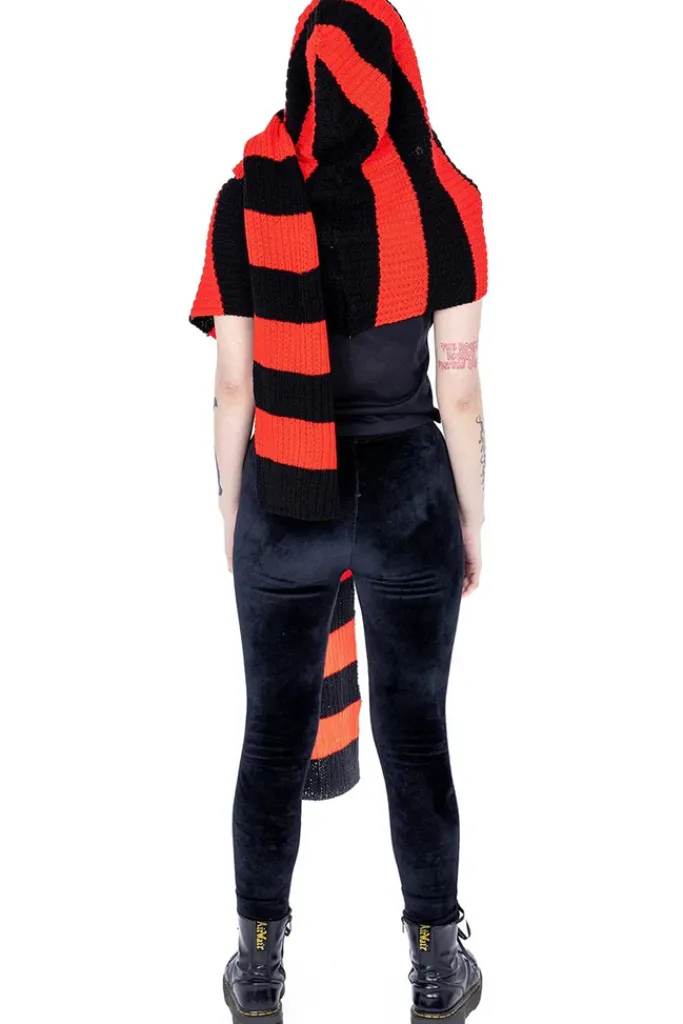 Innocent Clothing Heartless Zenni Scarf Black/Red