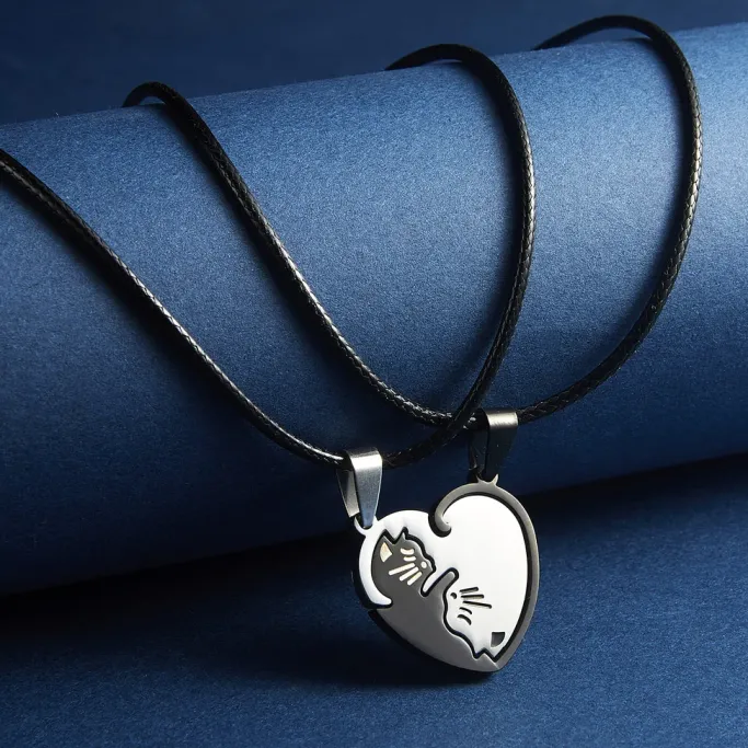 Gothic and Steampunk Jewellery Kitty Heart Love Token Necklace Set