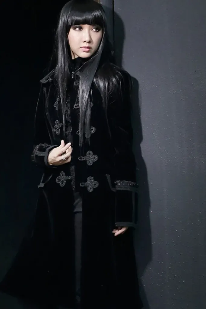 Pentagramme Velvet Coat